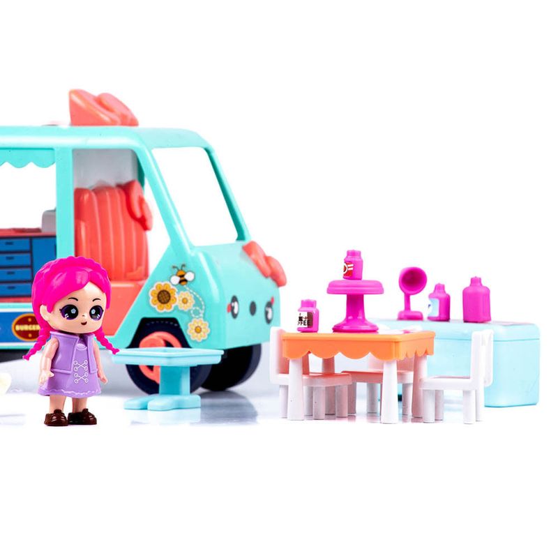 Caravana de juguete con accesorios